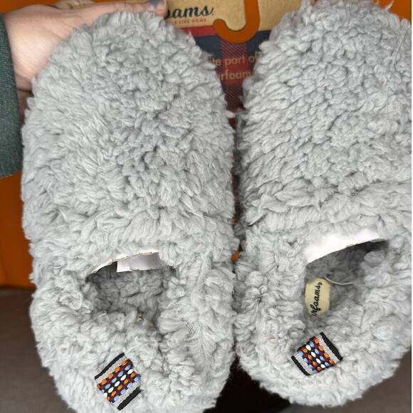 Dearfoams Kids Fuzzy Slippers Grey Memory Foam Size 13 / 1 - Picture 1 of 8